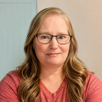 Notary Public in  muskegon, Michigan 49444, Kristine Minyard