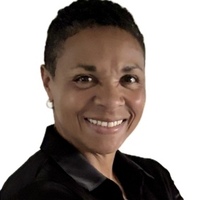 Notary Public in Randolph, Massachusetts 02368, Linda Long