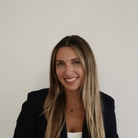 Notary Public in Capistrano Beach, California 92624, Hannah  Viola