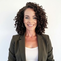 Notary Public in Naples , Florida 34105, Kristin Zouras 