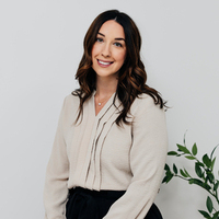 Notary Public in Auburn, Maine 04210, Nikki Johnson