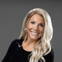 Notary Public in Jackson, Michigan 49201, Sarah Orlosky 