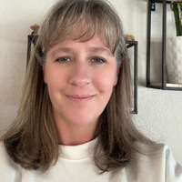 Notary Public in Saginaw, Minnesota 55779, Lori Johnson