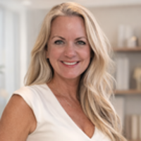 Notary Public in Cape Coral, Florida 33990, Julie Hurrell