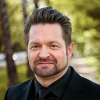 Notary Public in Los Angeles, California 90068, Kelly Patterson