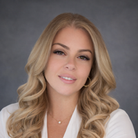 Notary Public in Boynton Beach, Florida 33472, Juli Alberto