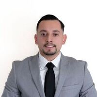 Notary Public in Oak Hills, California 92344, Roberto Tejada