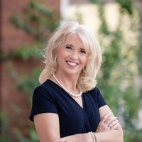 Notary Public in Largo, Florida 33771, Susan Robertson Storey