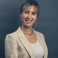 Notary Public in Pasadena, California 91107, Anna Bowden