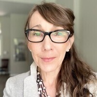 Notary Public in Valrico, Florida 33596, Suz' West