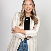 Notary Public in Fayetteville, Arkansas 72701, Alayna Thurow