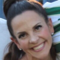 Notary Public in Auburn , California 95603, Niki Anast