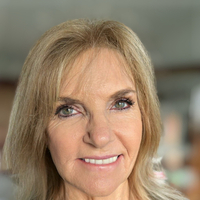 Notary Public in Winter Haven, Florida 33884, Cheryl  Hall