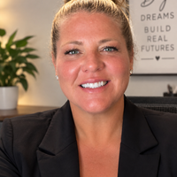 Notary Public in Livonia, Michigan 48150, Jennifer Brown