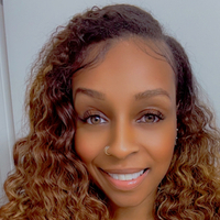 Notary Public in Chicago , Illinois 60653, Tinisha  "T" Saffold