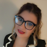 Notary Public in Sarasota, Florida 34237, Ana Flores