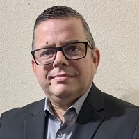 Notary Public in Zephyrhills, Florida 33541, Ruben Gonzalez Carvajal