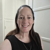 Notary Public in Lakewood, California 90713, Kristen Earhart