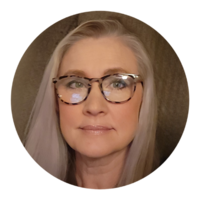 Notary Public in VeroBeach, Florida 32967, Mary Lawrence