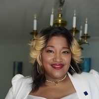 Notary Public in Cleveland, Ohio 44120, Dionne Binford