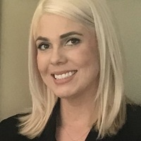 Notary Public in Akron, Ohio 44305, Lindsie  Wood