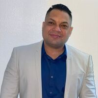 Notary Public in Kissimmee, Florida 34746, LUIS VASQUEZ