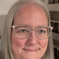Notary Public in Chestnut Hill, Massachusetts 02467, Lori Queen