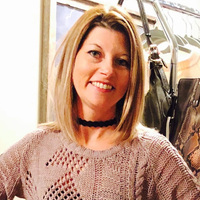 Notary Public in Omaha, Nebraska 68022, Dana Anderson