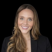 Notary Public in Kent, Washington 98042, Valentina Ortiz