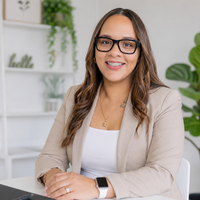Notary Public in Manchester, New Hampshire 03103, Stephanie Valdez Vasquez