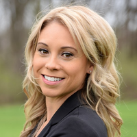 Notary Public in Aurora, Illinois 60502, Stephanie Leannah