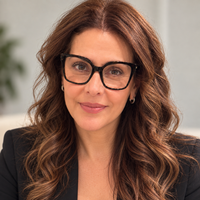 Notary Public in Sherman Oaks, California 91403, Lisa Farsadi Bogdanoff