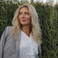 Notary Public in Bonita Springs, Florida 34135, Elena Vershinina
