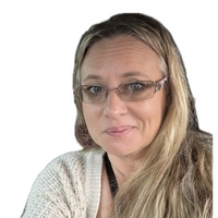 Notary Public in Holiday, Florida 34691, Brandi McMorris