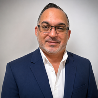 Notary Public in West Allis, Wisconsin 53219, Jose Laboy