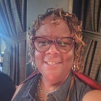 Notary Public in Paramount, California 90723, Adriene Gray
